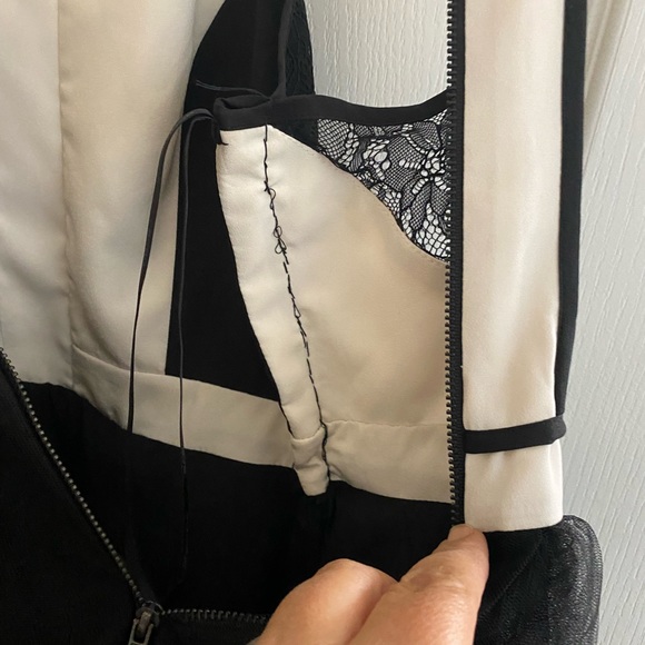 BCBGENERATION Black/Ivory Tutu Dress!!! Size 6. with Crinoline Mesh bottom - Picture 5 of 10